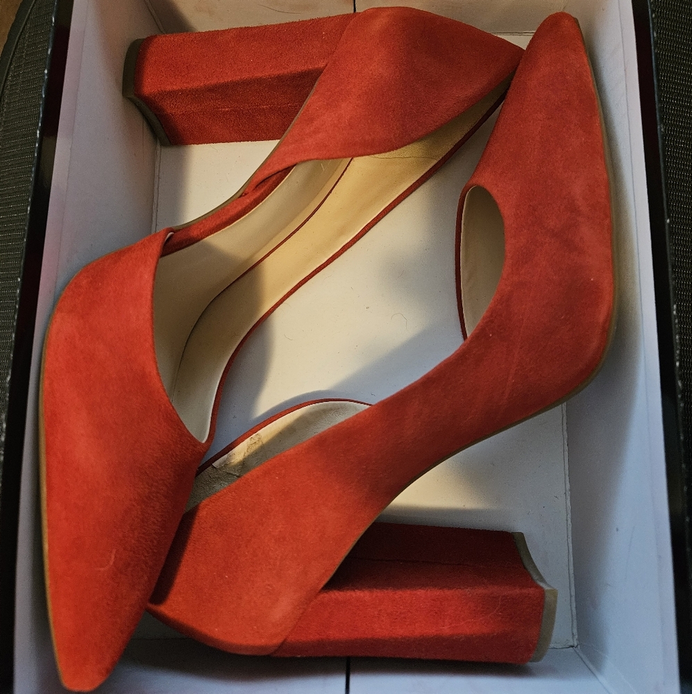 Size 10 Nordstrom Suede Heels. Light deep orange.